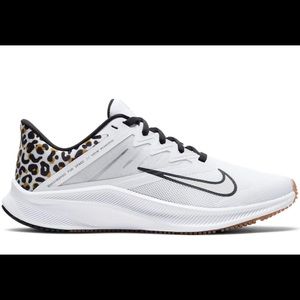 Women’s Nike Quest 3 PRM
